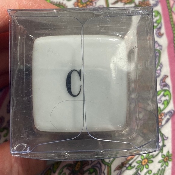 🆕Ceramic “C” Trinket Box - Picture 1 of 5